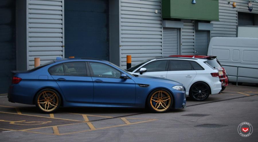  BMW M5 on Vossen Wheels (HC-2) 2019 года  (фото 17 из 19)